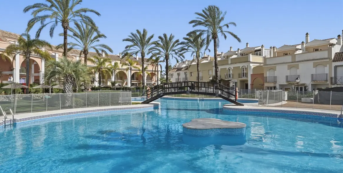 Продажа таунхауса в Bahía de Marbella 1