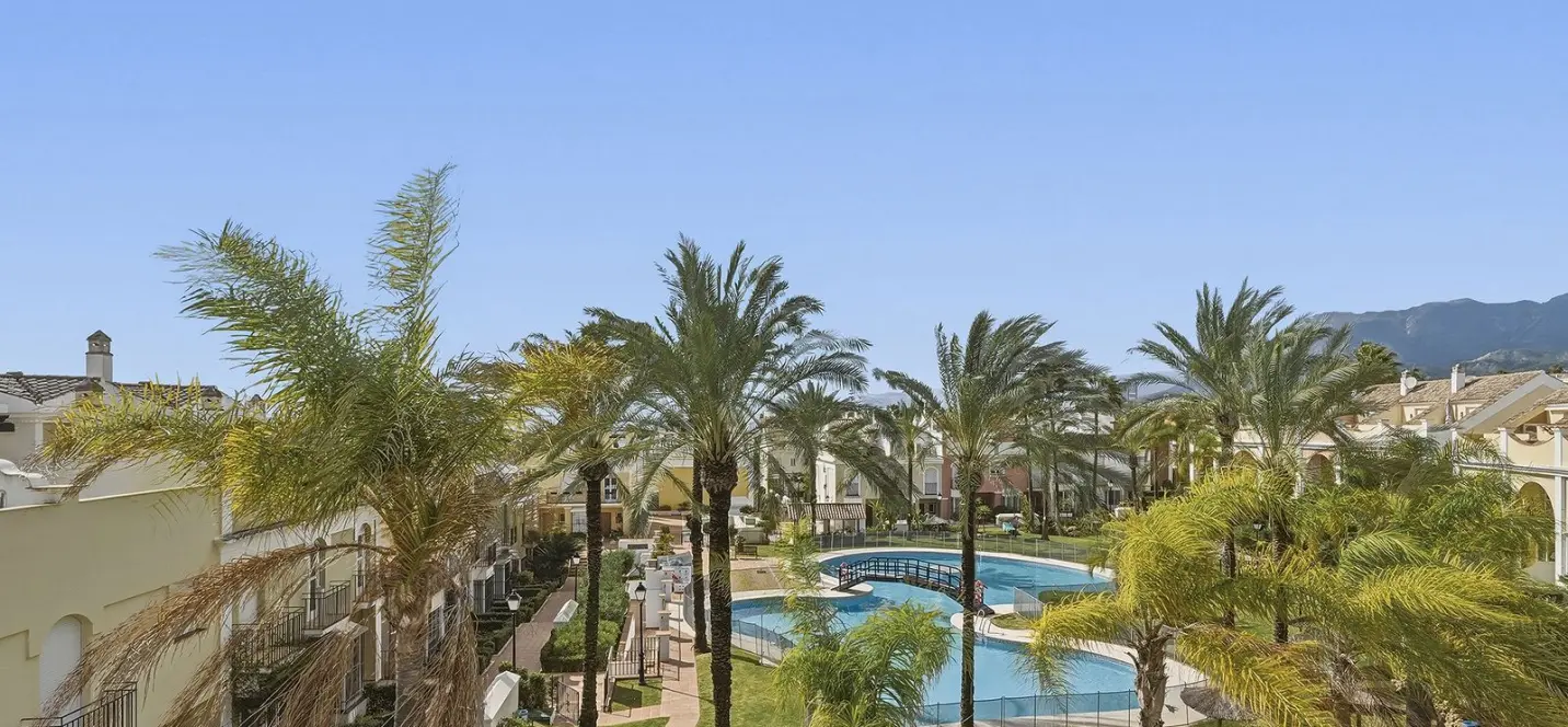 Sale of townhouse in Bahía de Marbella 1