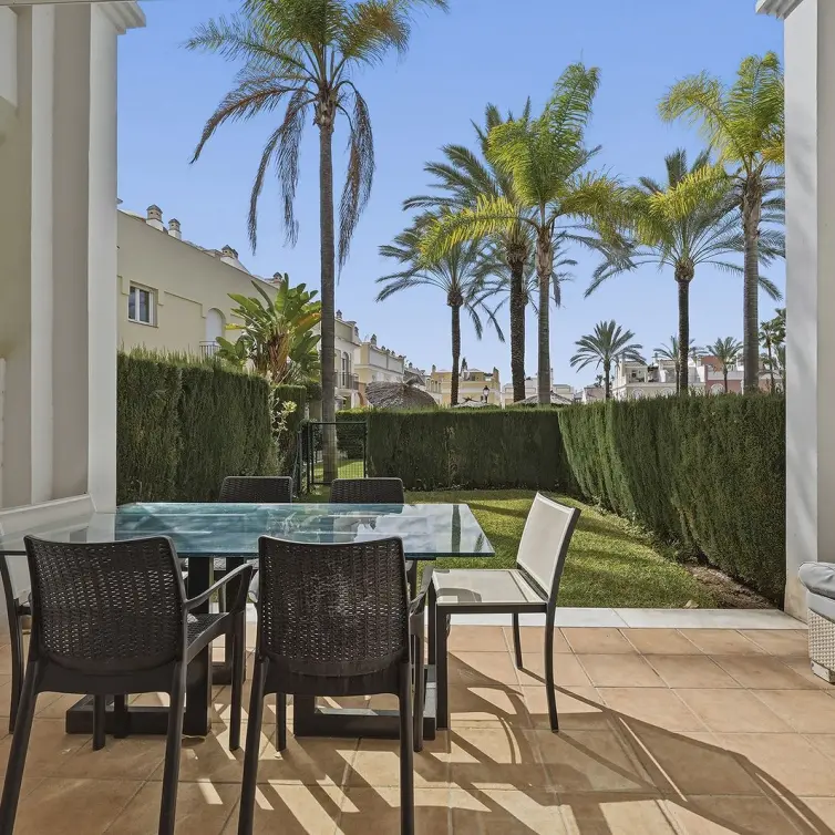 Sale of townhouse in Bahía de Marbella