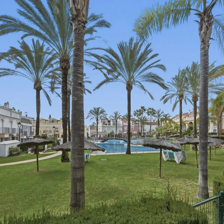 Sale of townhouse in Bahía de Marbella