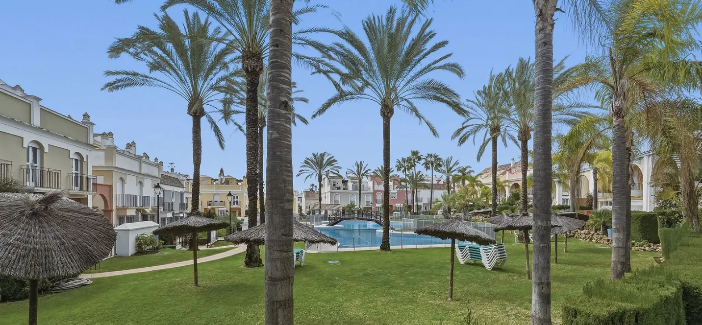 Sale of townhouse in Bahía de Marbella 4