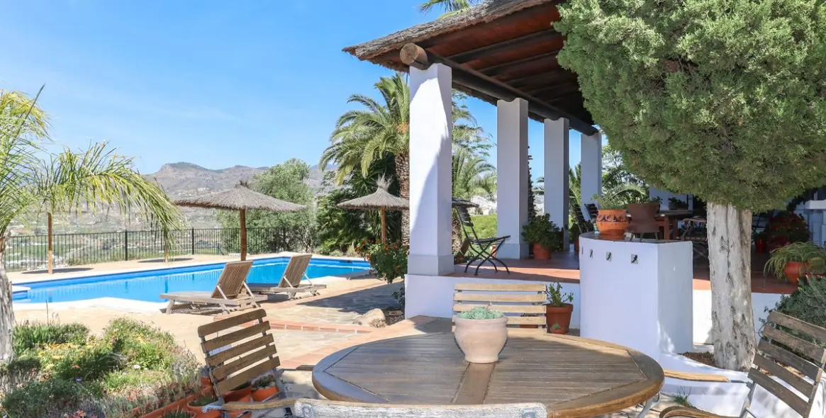 Venta de bed & breakfast en Alora 3