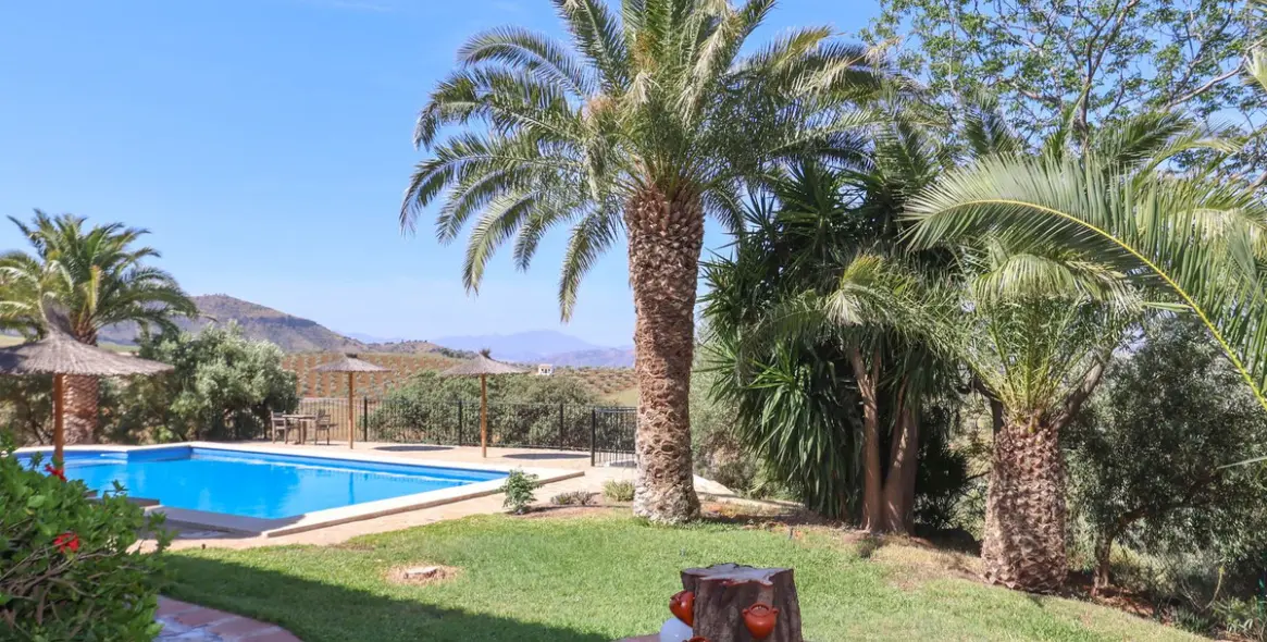 Venta de bed & breakfast en Alora 9