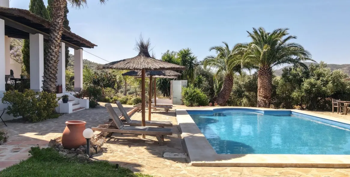 Venta de bed & breakfast en Alora 25