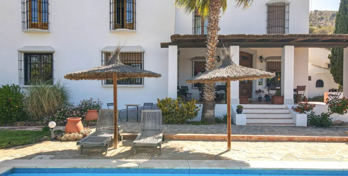 Venta de bed & breakfast en Alora 26