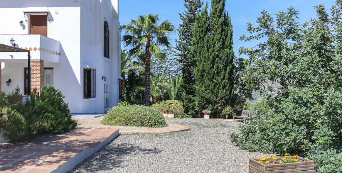 Venta de bed & breakfast en Alora 30