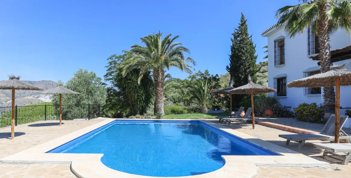 Venta de bed & breakfast en Alora 35