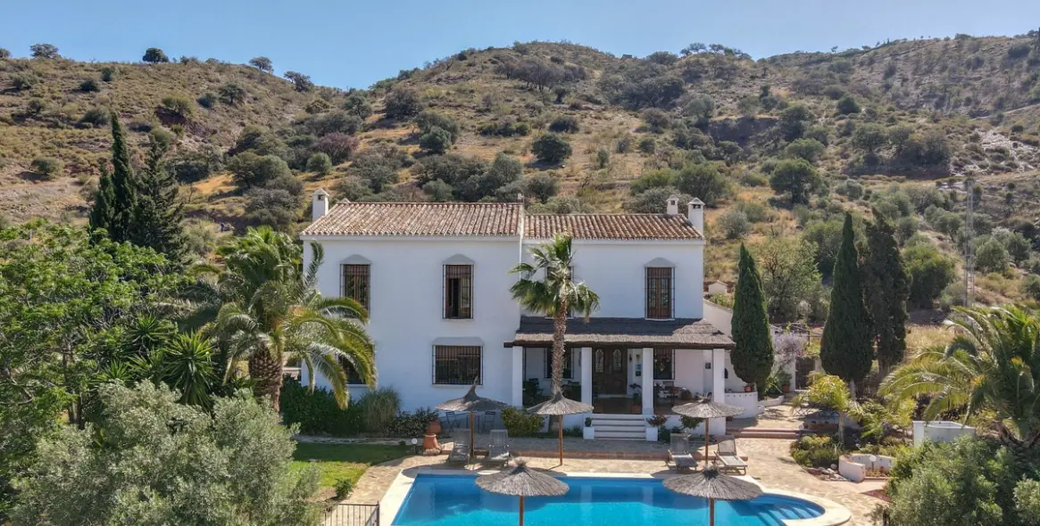 Venta de bed & breakfast en Alora 59