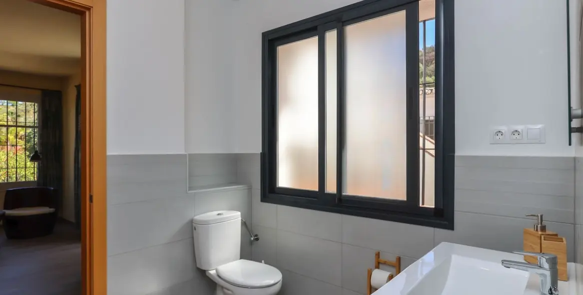 Venta de bed & breakfast en Alora 77