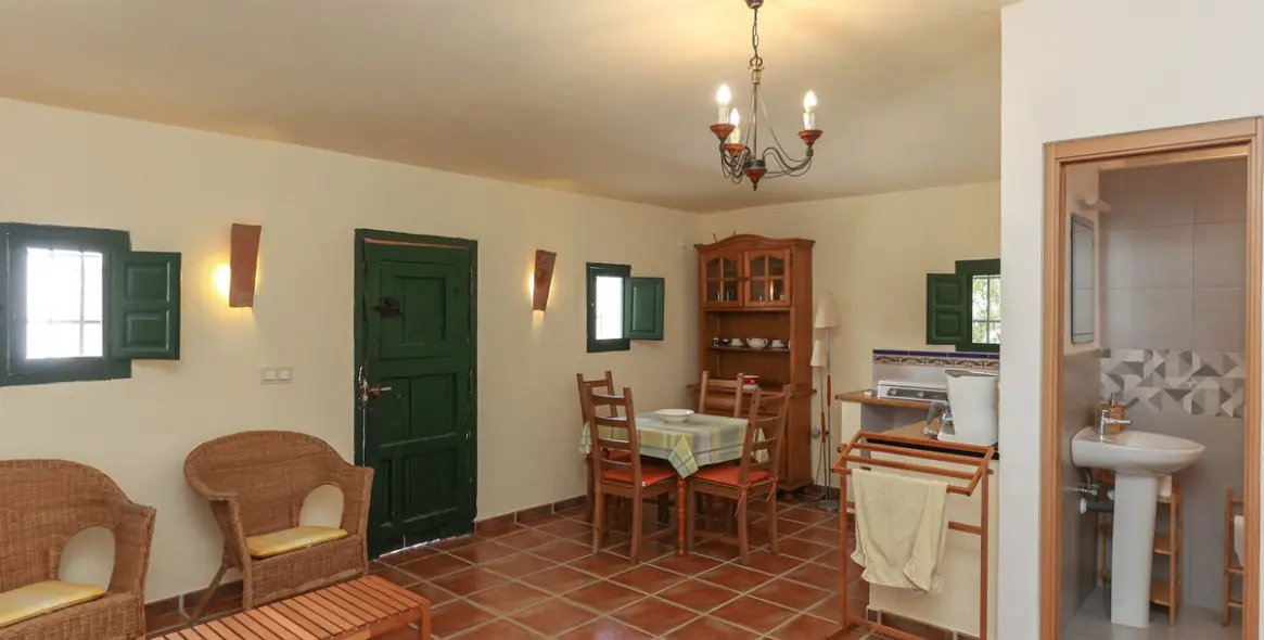 Venta de bed & breakfast en Alora 85