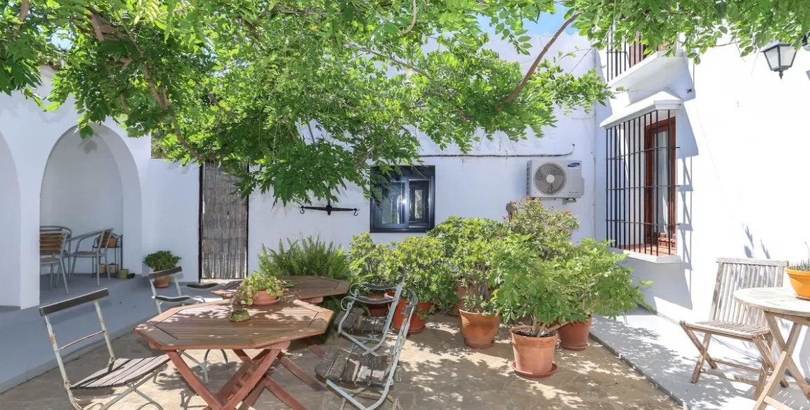 Venta de bed & breakfast en Alora 90