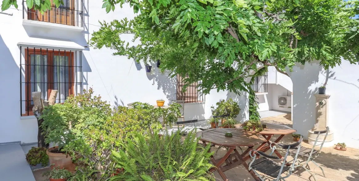 Venta de bed & breakfast en Alora 93