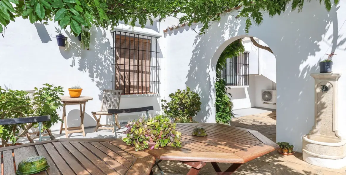 Venta de bed & breakfast en Alora 94