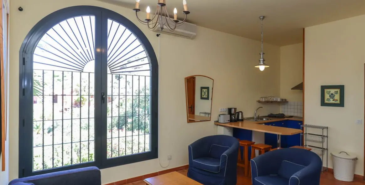 Venta de bed & breakfast en Alora 97