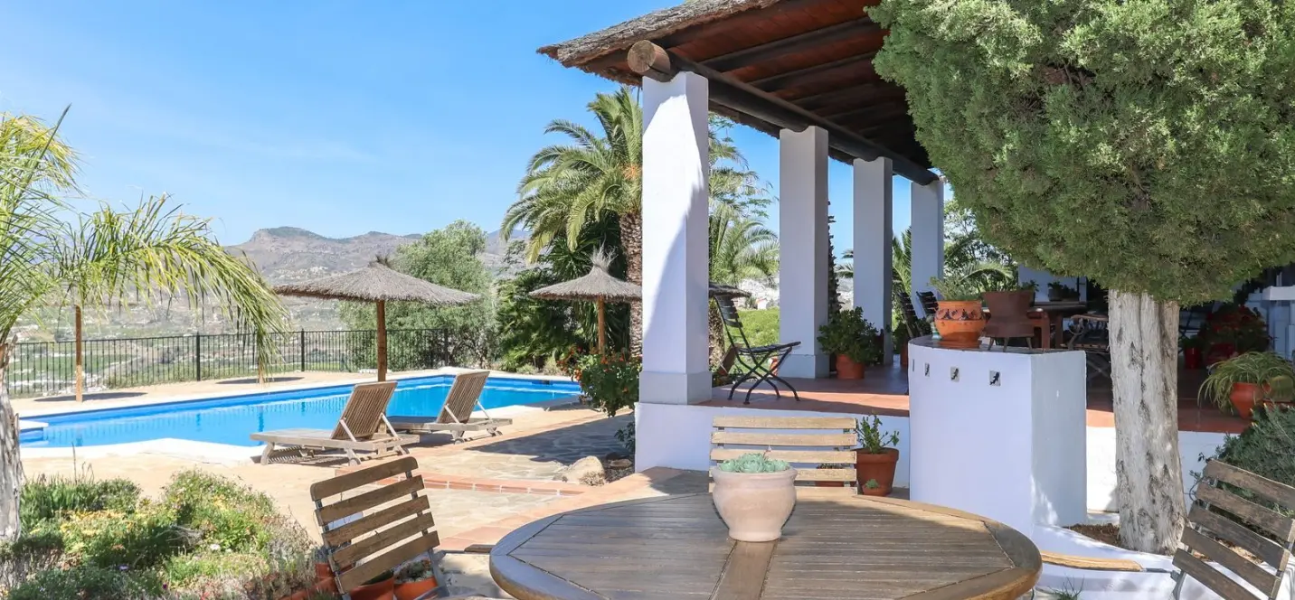 Sale of bed & breakfast in Alora 2