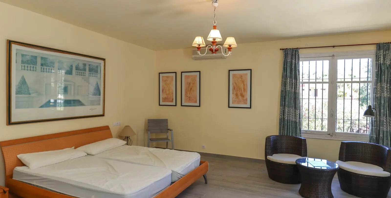Sale of bed & breakfast in Alora 102