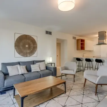 Продажа апартаментов на среднем этаже в Puerto Banús