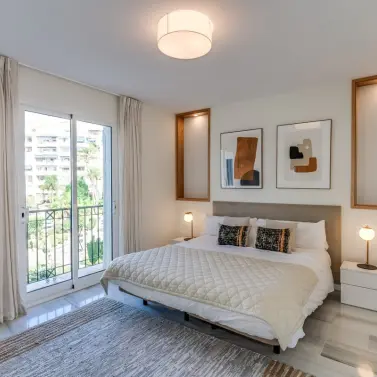 Продажа апартаментов на среднем этаже в Puerto Banús