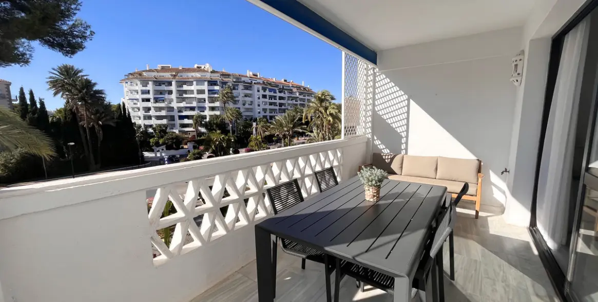 Продажа апартаментов на среднем этаже в Puerto Banús 23