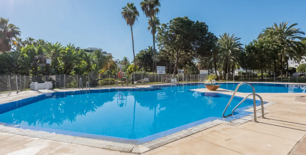 Продажа апартаментов на среднем этаже в Puerto Banús 27