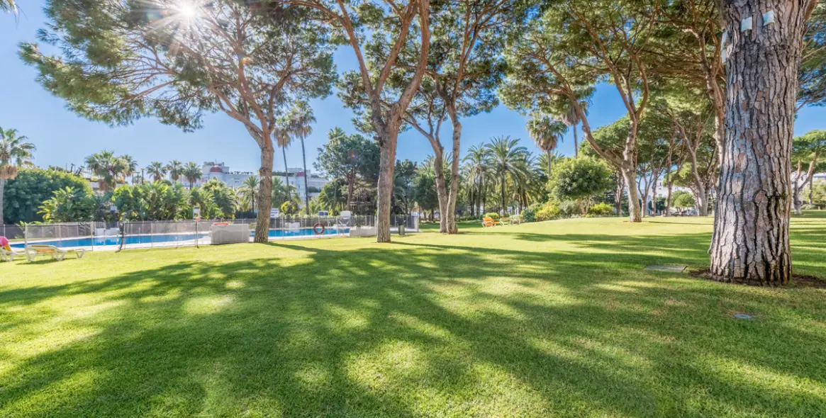 Продажа апартаментов на среднем этаже в Puerto Banús 30