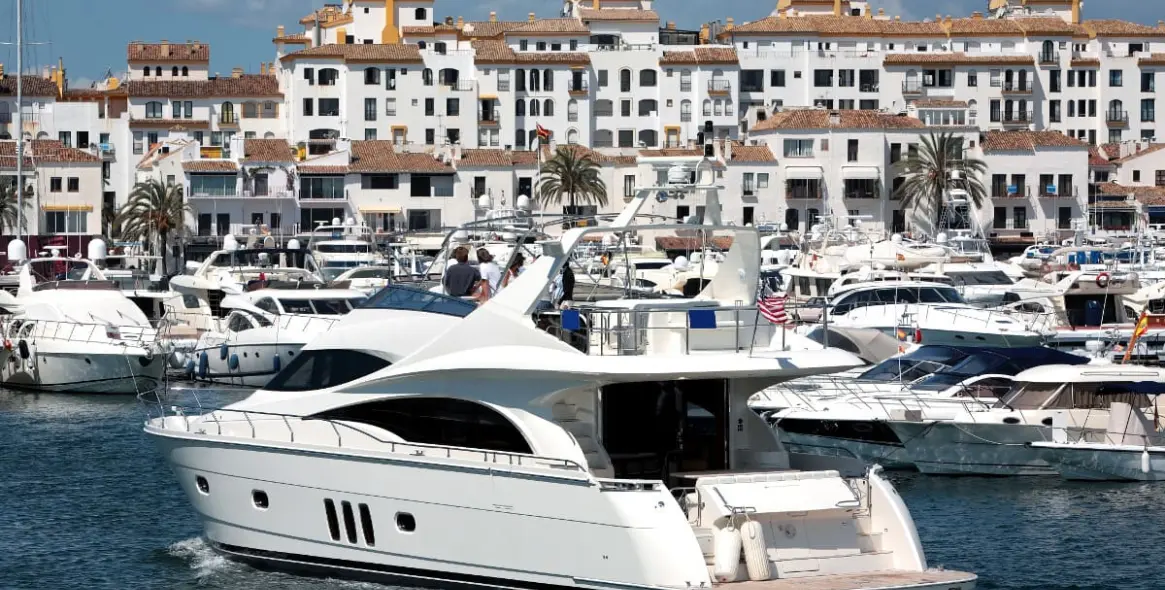 Продажа апартаментов на среднем этаже в Puerto Banús 33