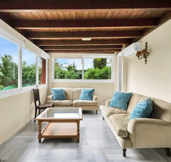 Oтдельно стоящая вилла R4649023