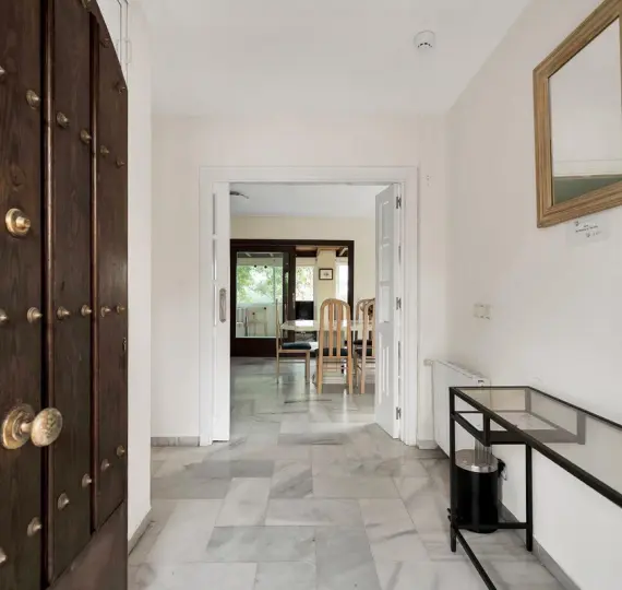 Oтдельно стоящая вилла R4649023