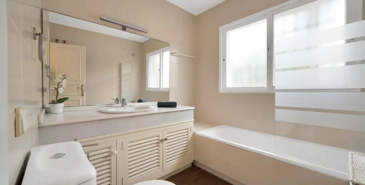 Venta de villa independiente en Elviria 21