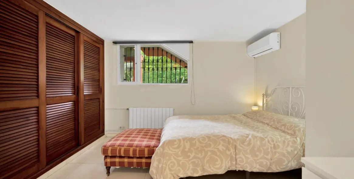 Venta de villa independiente en Elviria 30