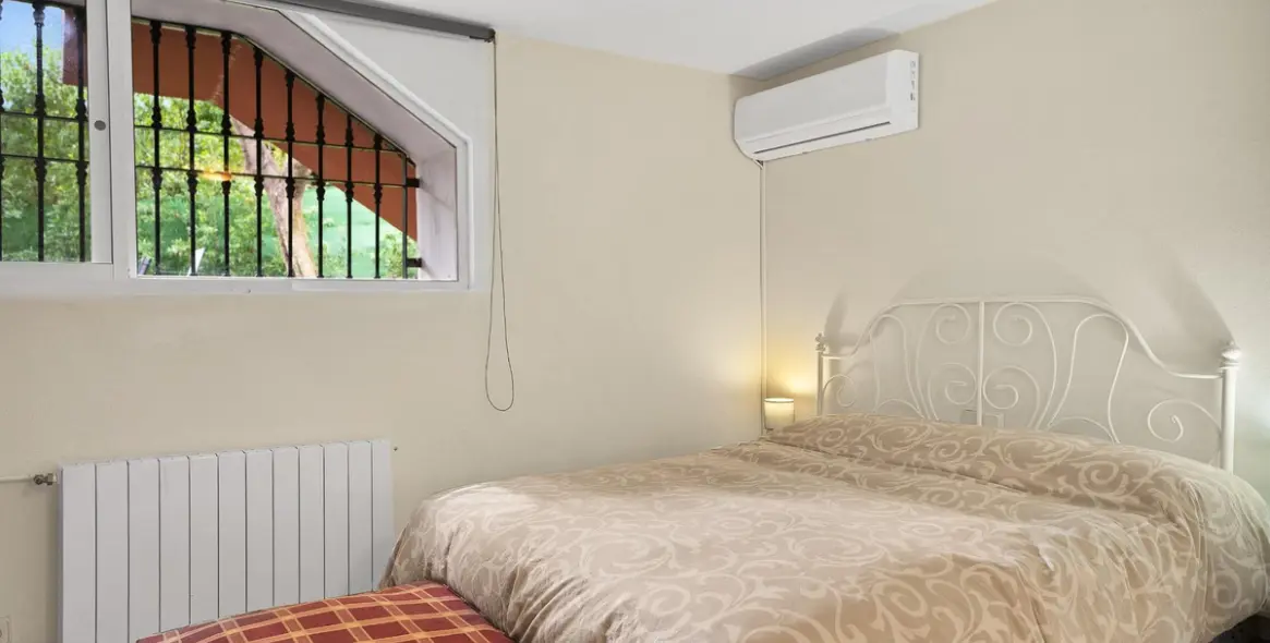 Venta de villa independiente en Elviria 32