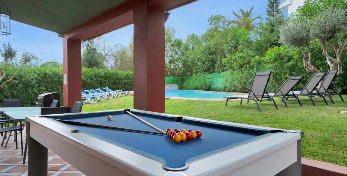 Venta de villa independiente en Elviria 48