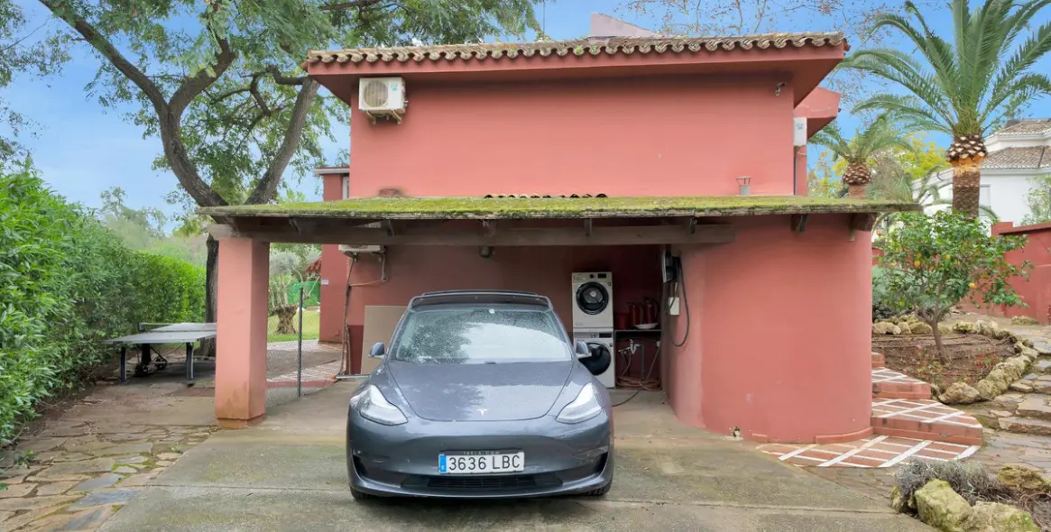 Venta de villa independiente en Elviria 60