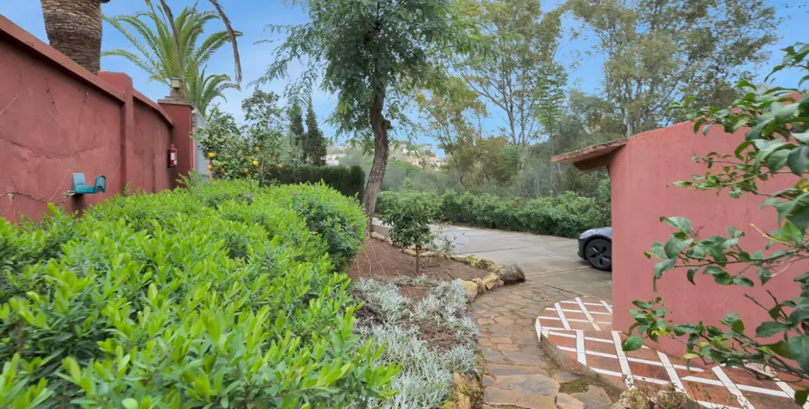 Venta de villa independiente en Elviria 63