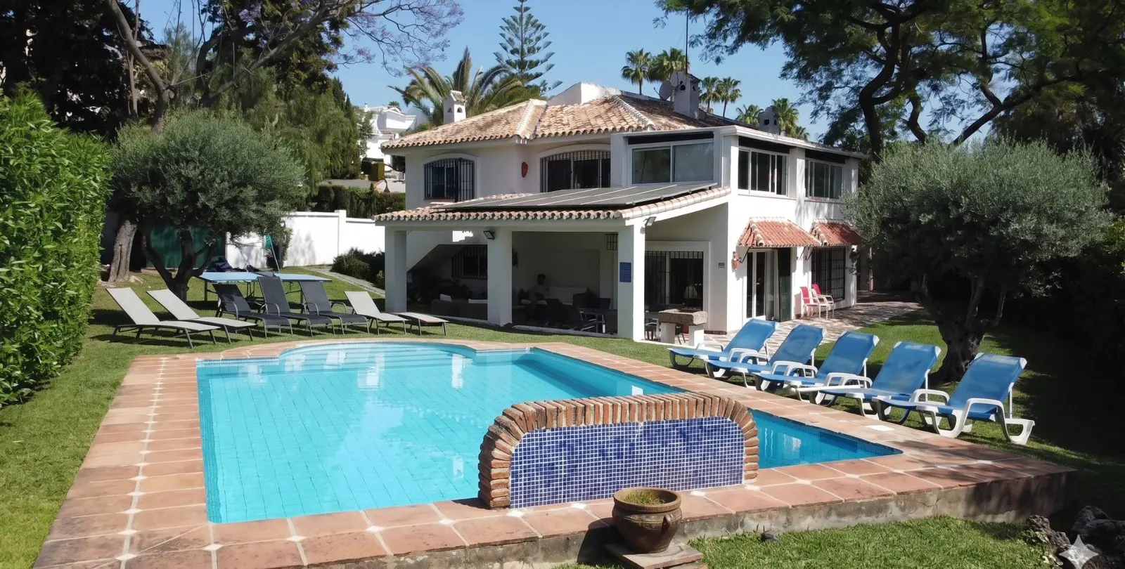Venta de villa independiente en Elviria 3