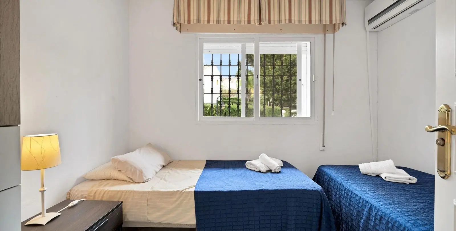 Venta de villa independiente en Elviria 34