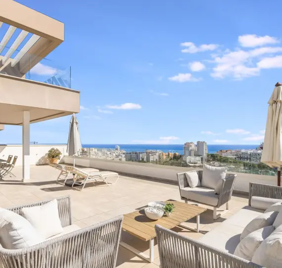 Sale of penthouse in Estepona