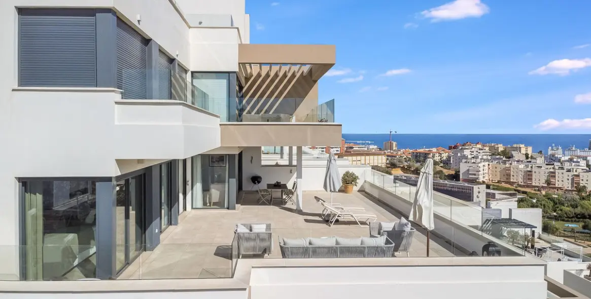 Sale of penthouse in Estepona 9