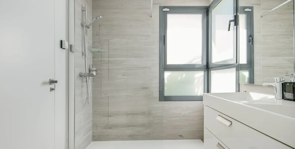 Sale of penthouse in Estepona 34