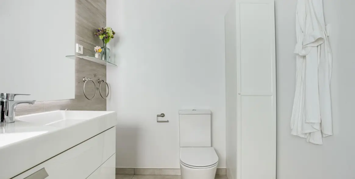 Sale of penthouse in Estepona 35