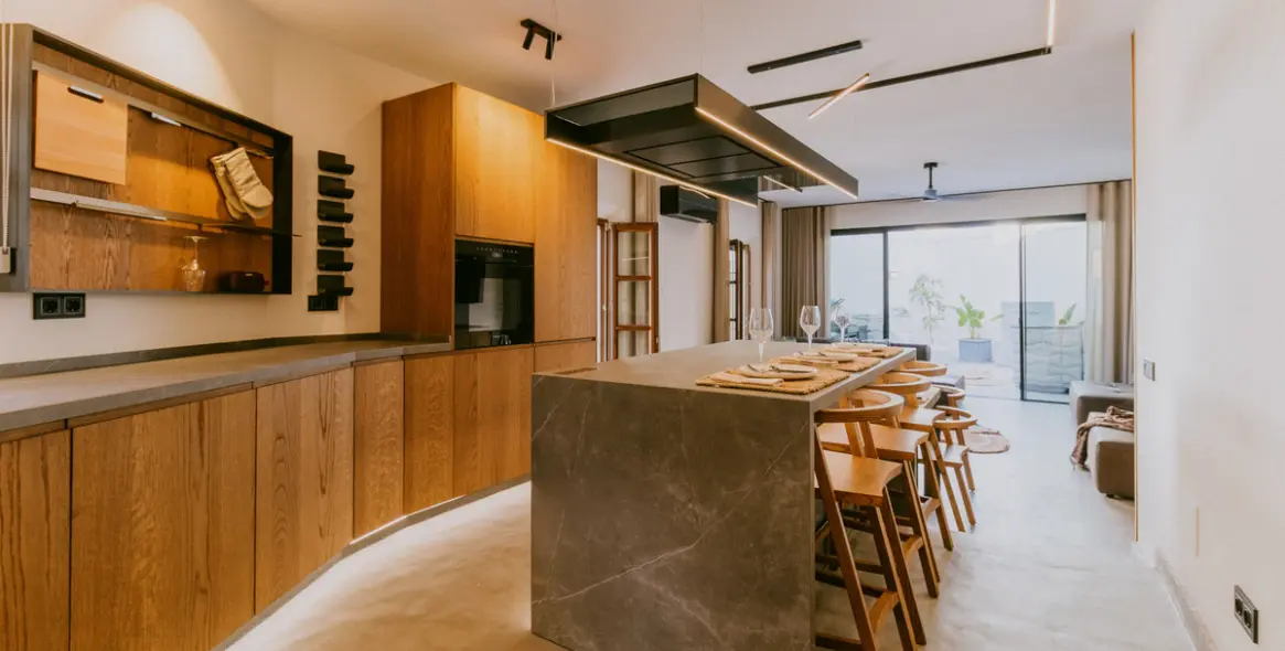 Sale of townhouse in The Golden Mile 3