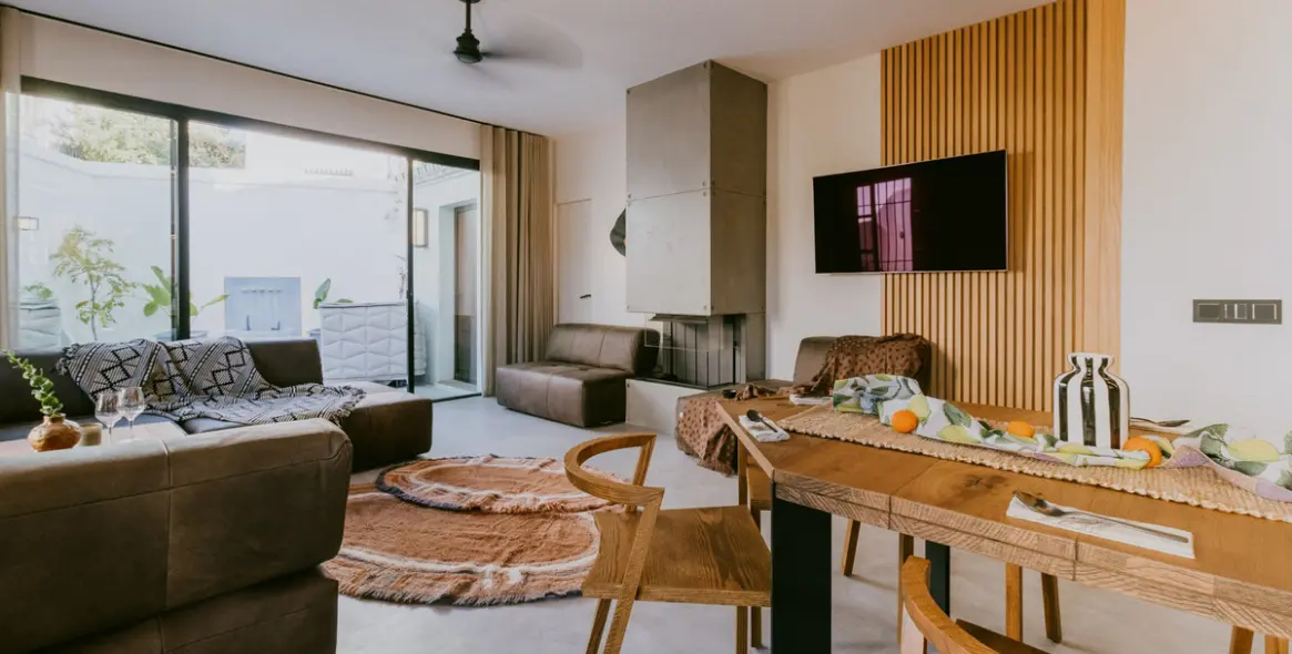 Sale of townhouse in The Golden Mile 4