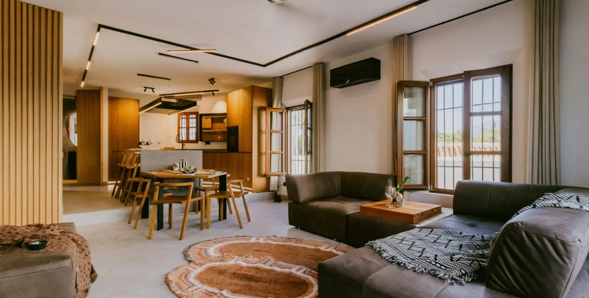 Sale of townhouse in The Golden Mile 5