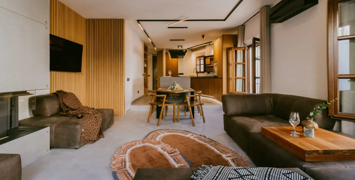 Sale of townhouse in The Golden Mile 7