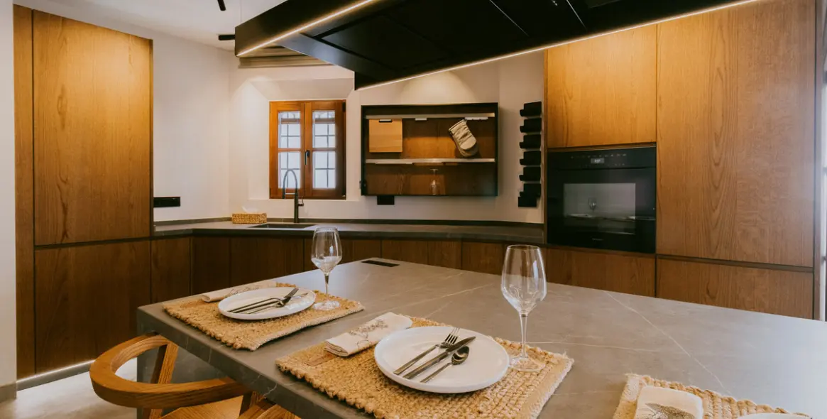 Sale of townhouse in The Golden Mile 13