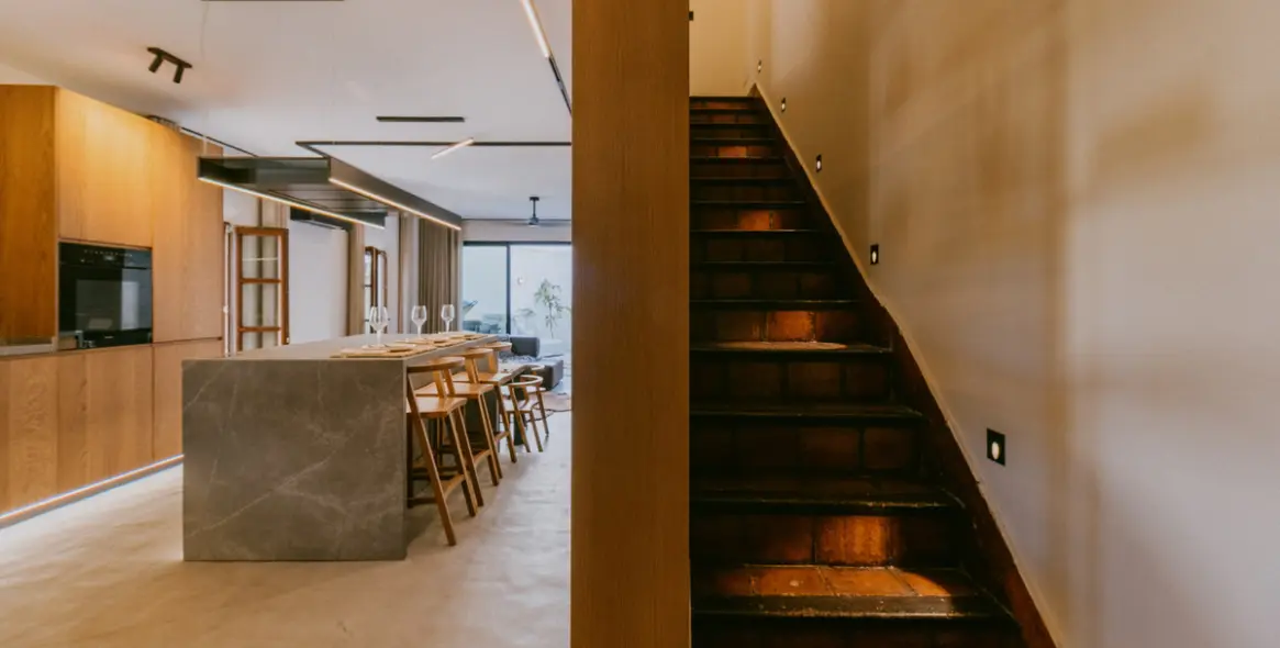 Sale of townhouse in The Golden Mile 15