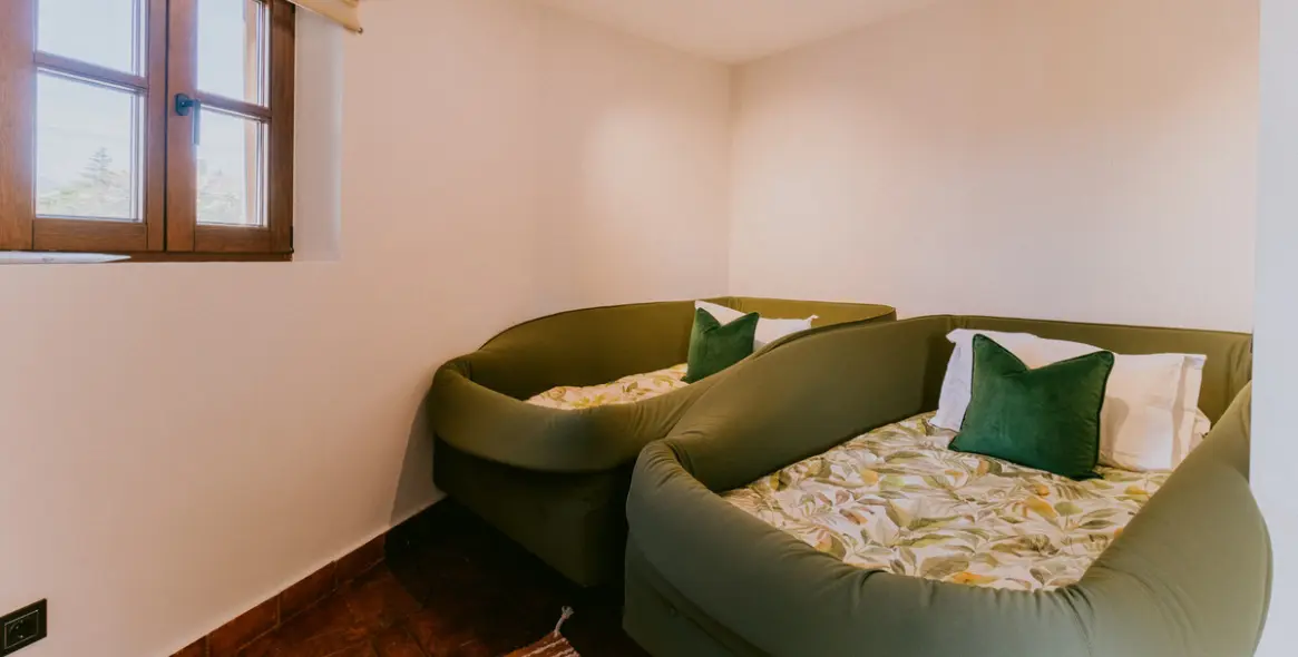 Sale of townhouse in The Golden Mile 20