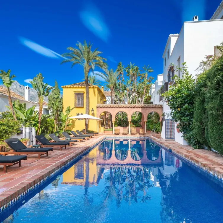 Sale of townhouse in The Golden Mile
