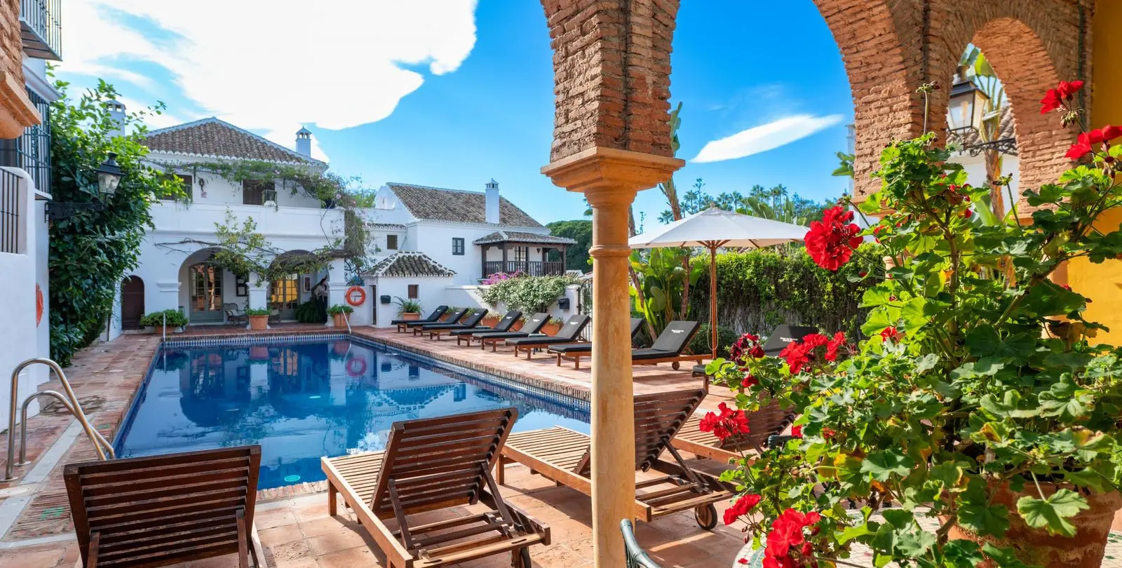 Sale of townhouse in The Golden Mile 3