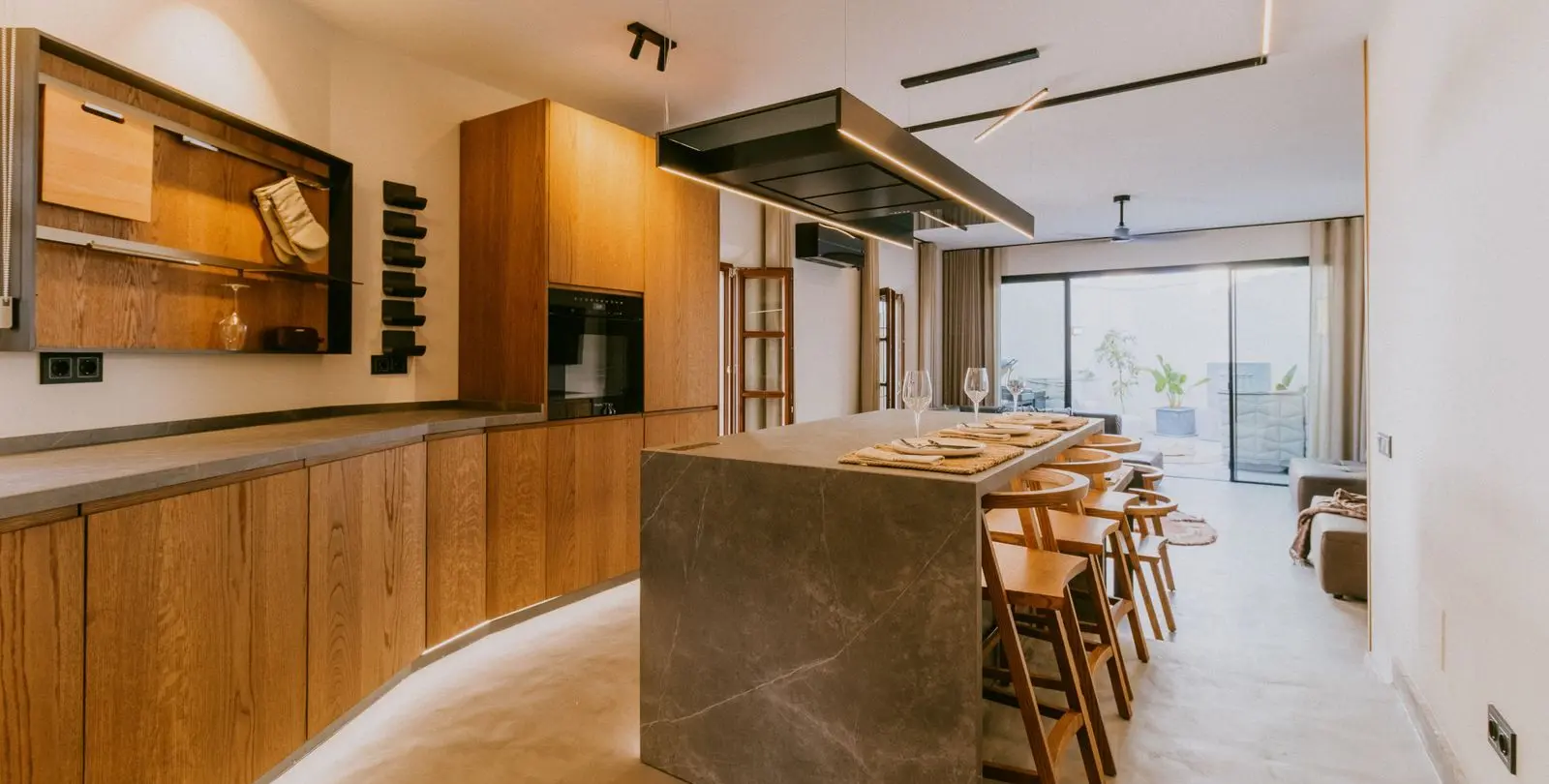 Sale of townhouse in The Golden Mile 4
